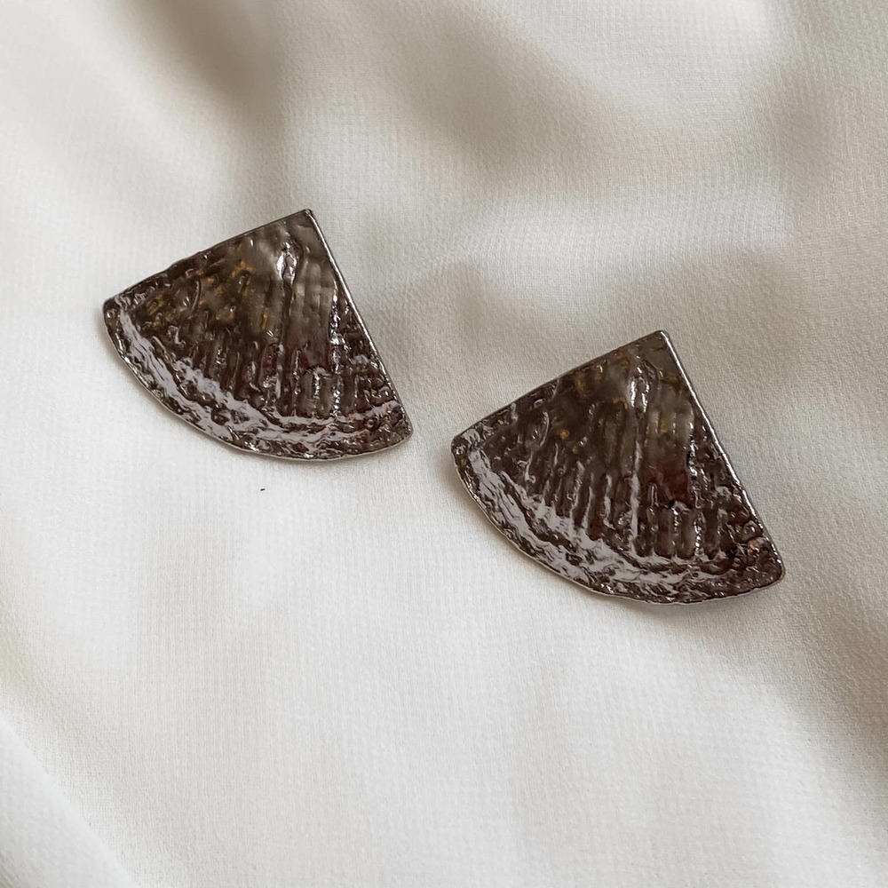 VTG Silver Textured Triangle Fan Earrings